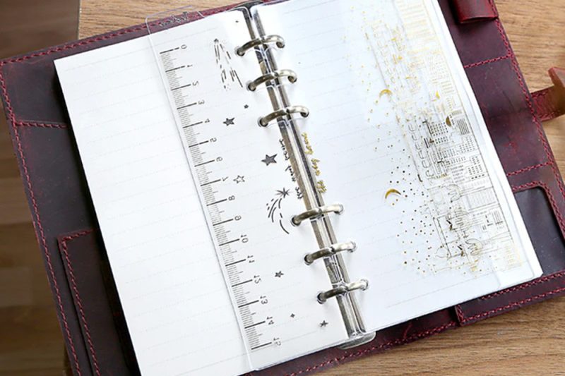 loose leaf notebooks and planners