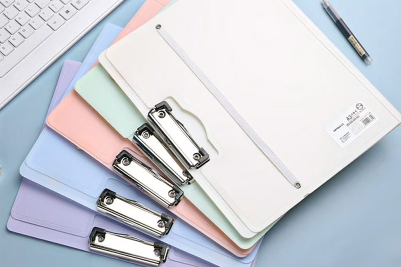 photo albums and presentation books